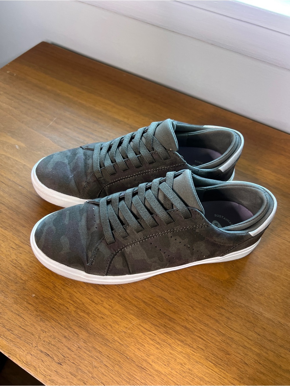 Dr. Scholl's Women's Olive Camo Low-Top Sneakers